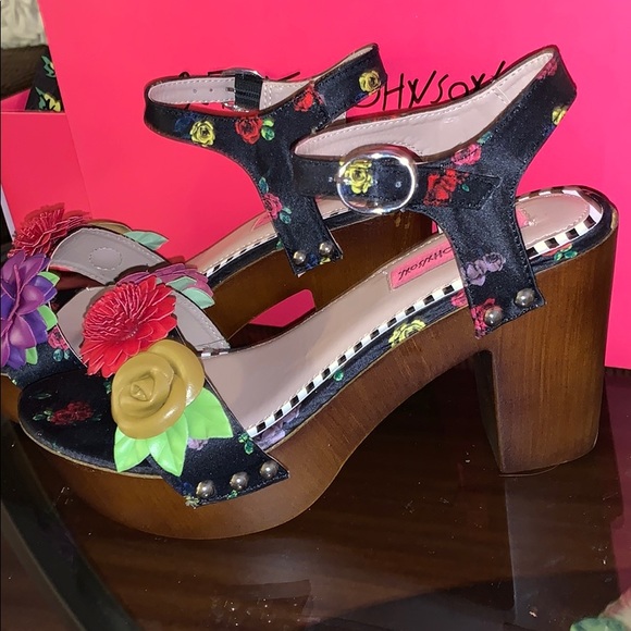 betsey johnson rose flower wood clog sandals